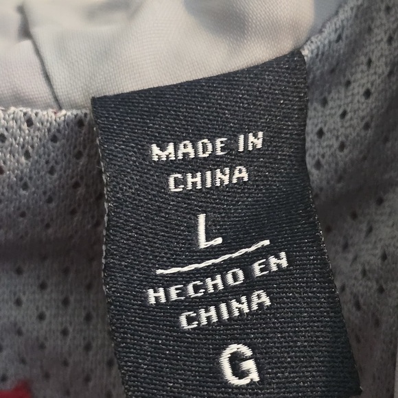 Tommy Hilfiger Men's Red Windbreaker - Picture 14 of 14